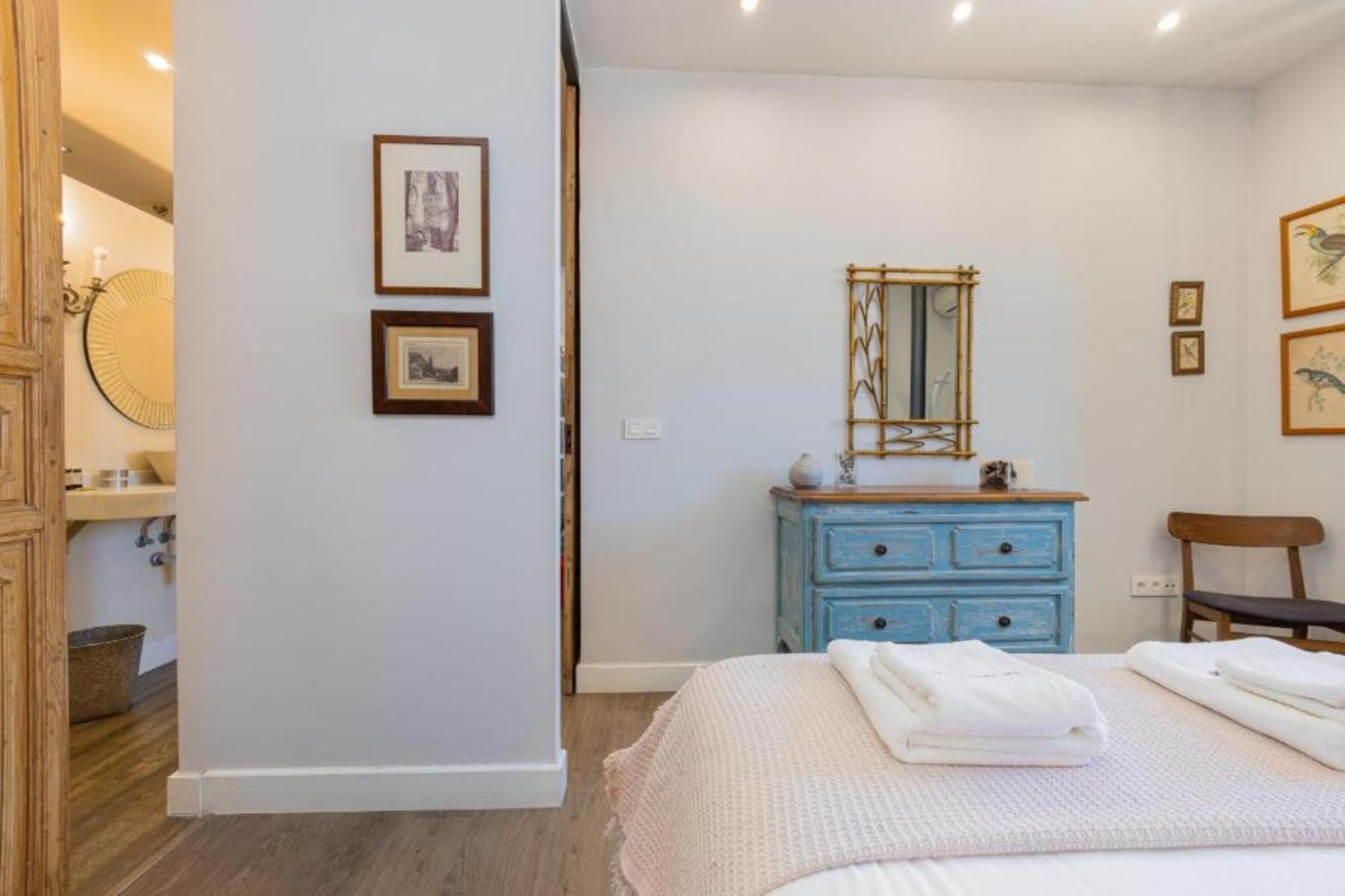 C20 - Adorable Apartment In The Center With Sun Terrace Малага Екстериор снимка